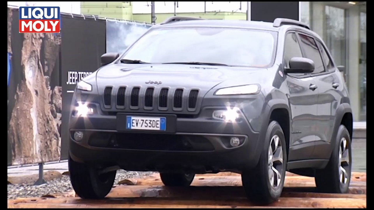 Onlinemotor Jeep Cherokee Offroad Parcour Genf 2014