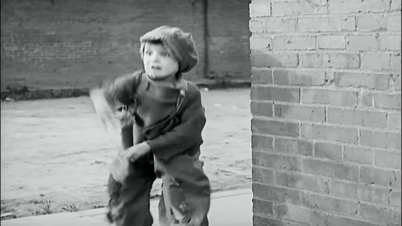 Charlie Chaplin - The Kid - צ'רלי צ'פללין - הנער