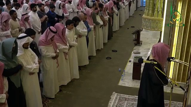 مسجد میں نماز پڑھتے نوجوان کے ساتھ ایسا واقعہ پیش آیا کہ جسے دیکھ کر آپکے رونگٹے کھڑے ہو جائیں گے سی سی ٹی وی فوٹیج دیکھ