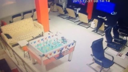 Şanlıurfa'da Oyun Konsolu Hırsızlığı Kamerada