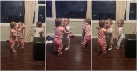 Bebés quadrigémeas adoram abraçar-se entre elas... SO CUTE!