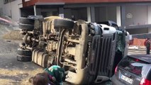 Hafriyat kamyonu devrildi: 1 yaralı - İSTANBUL