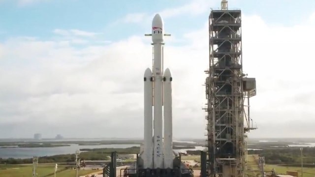[DELETE] SpaceX Unveils Falcon 9 Heavy Rocket Before Mysterious Zuma Mission