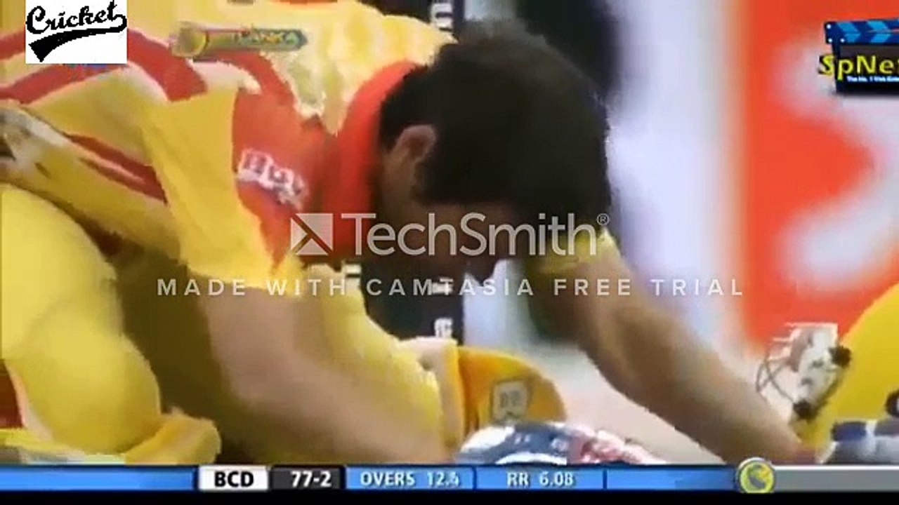Top 10 Helmet Hitting Deadly Bouncers in Cricket History Nearly Kills the Batsman 