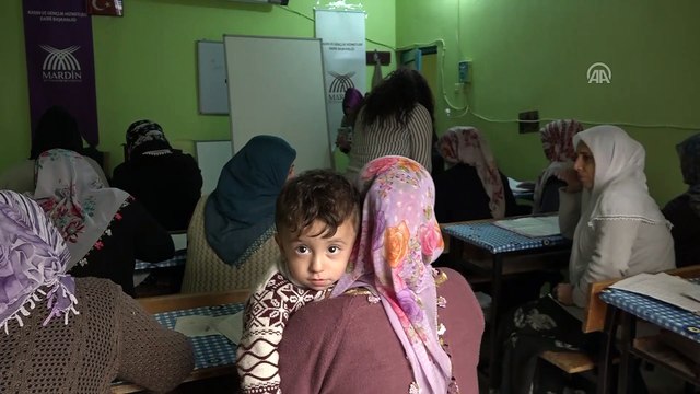 Mardin'de 'Okuma Yazma Bilmeyen Kadın Kalmasın' projesi