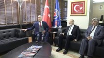 SP Genel Başkanı Karamollaoğlu, Türk-İş Genel Merkezi'ni ziyaret etti (1) - ANKARA