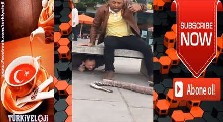 Oyuncak Yılanla Yapılan Efsane Şaka :)