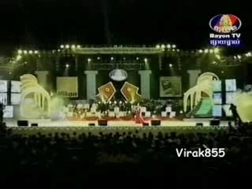 Pich Sophea à La Fête des Eaux 2007 Live