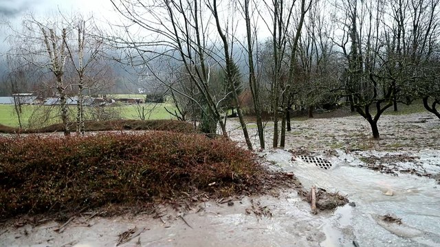 Près de la Balme de Thuy, le débit des cascades était impressionnant