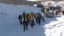 Hayatlarında İlk Kez Kar Gören Çad'lı Öğrenciler Kars'ta Kızağa Binip Kar Topu Oynamanın Keyfini...