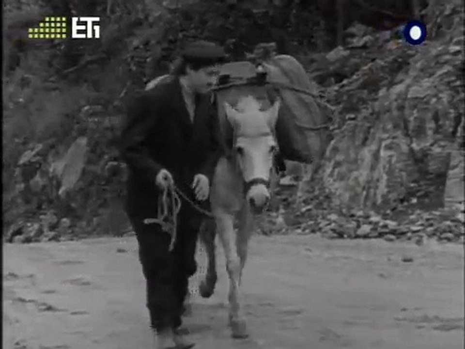 Ο φωτογράφος του χωριού E08