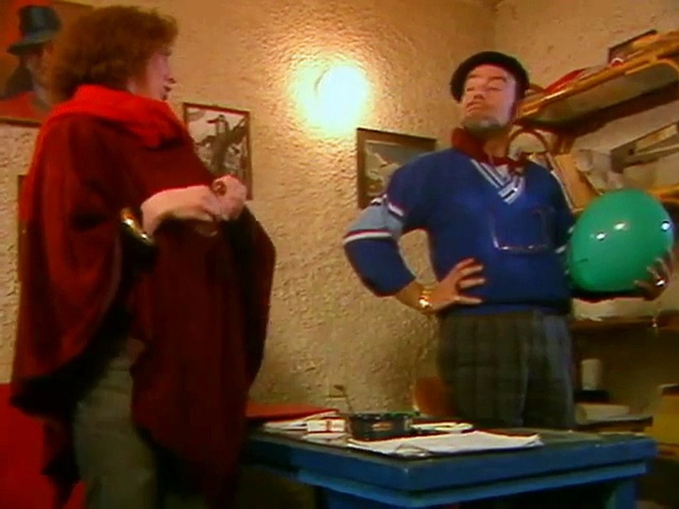 Αστυνόμος Θανάσης Παπαθανάσης Ε37   Να ζεί κανείς ή να μη ζεί;