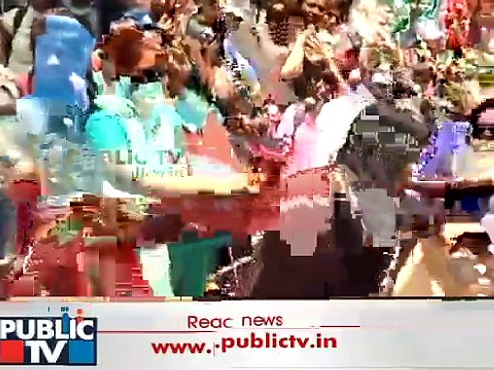 Bengaluru Maharani College Girls Fighting With Each Other