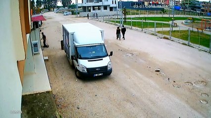 Küfür cinayeti kamerada