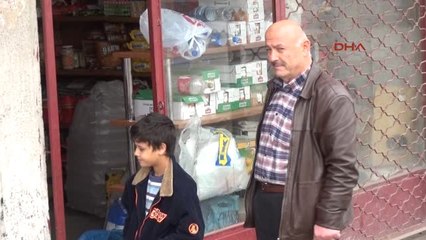 Dükkanını 'umut Hayır Mağazası' Yaptı 4 Yılda 14 Bin 800 Kişiye Yardım Etti