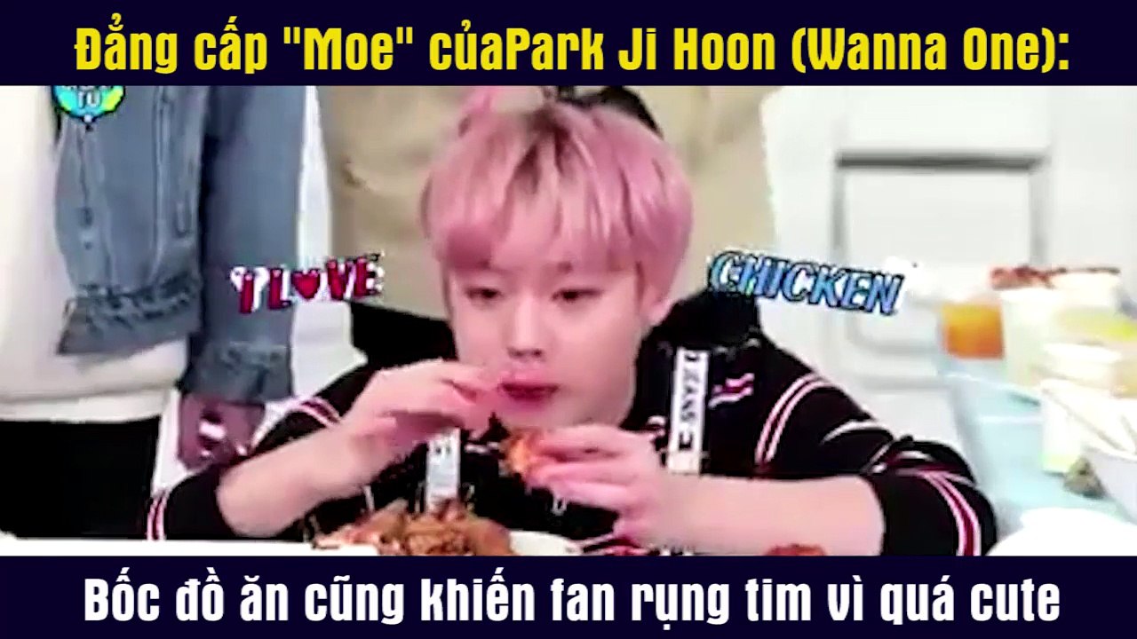 Đẳng cấp "Moe" của Park Ji Hoon (Wanna One): Bốc đồ ăn cũng khiến fan rụng tim vì quá cute
