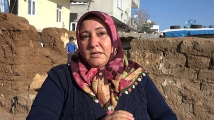 Evi yıkılan aile, uzanacak yardım elini bekliyor