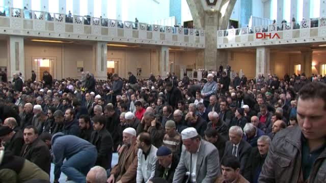 Diyanet İşleri Başkanı Erbaş: Çocukları Türlü İstismarlara Maruz Bırakmak Dinimizde Haram, Yasaktır