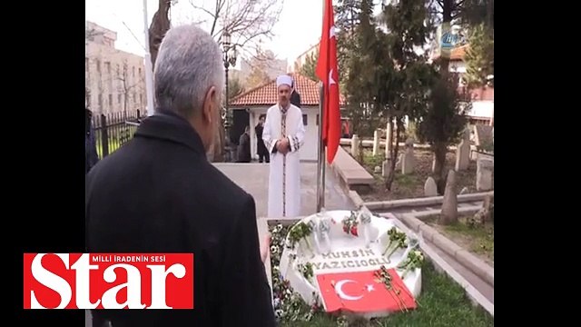Başbakan Yıldırım Muhsin Yazıcıoğlu'nun mezarını ziyaret etti