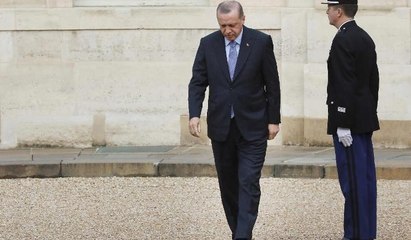 Erdoğan Élysée Sarayı’nda böyle karşılandı