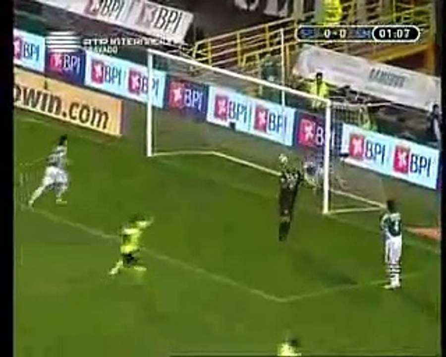 Sporting leva golo que mais parece saído do FIFA