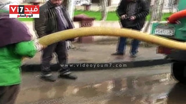 محافظ الغربية يتفقد حالة أنفاق وشوارع طنطا ويوجه بسرعة شفط مياه الأمطار