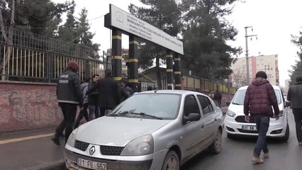 Diyarbakır'da Okul Önlerinde Uyuşturucu Uygulaması