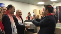Başbakan Yıldırım, PTT El Baba Kargo Gönderdi
