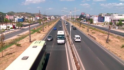 Télécharger la video: Turistët sfidojnë thirrjet e shteteve të tyre  - Top Channel Albania - News - Lajme