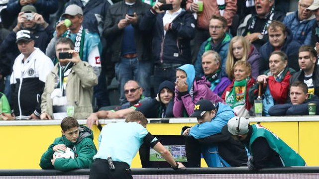 Wenger fears VAR will slow down football