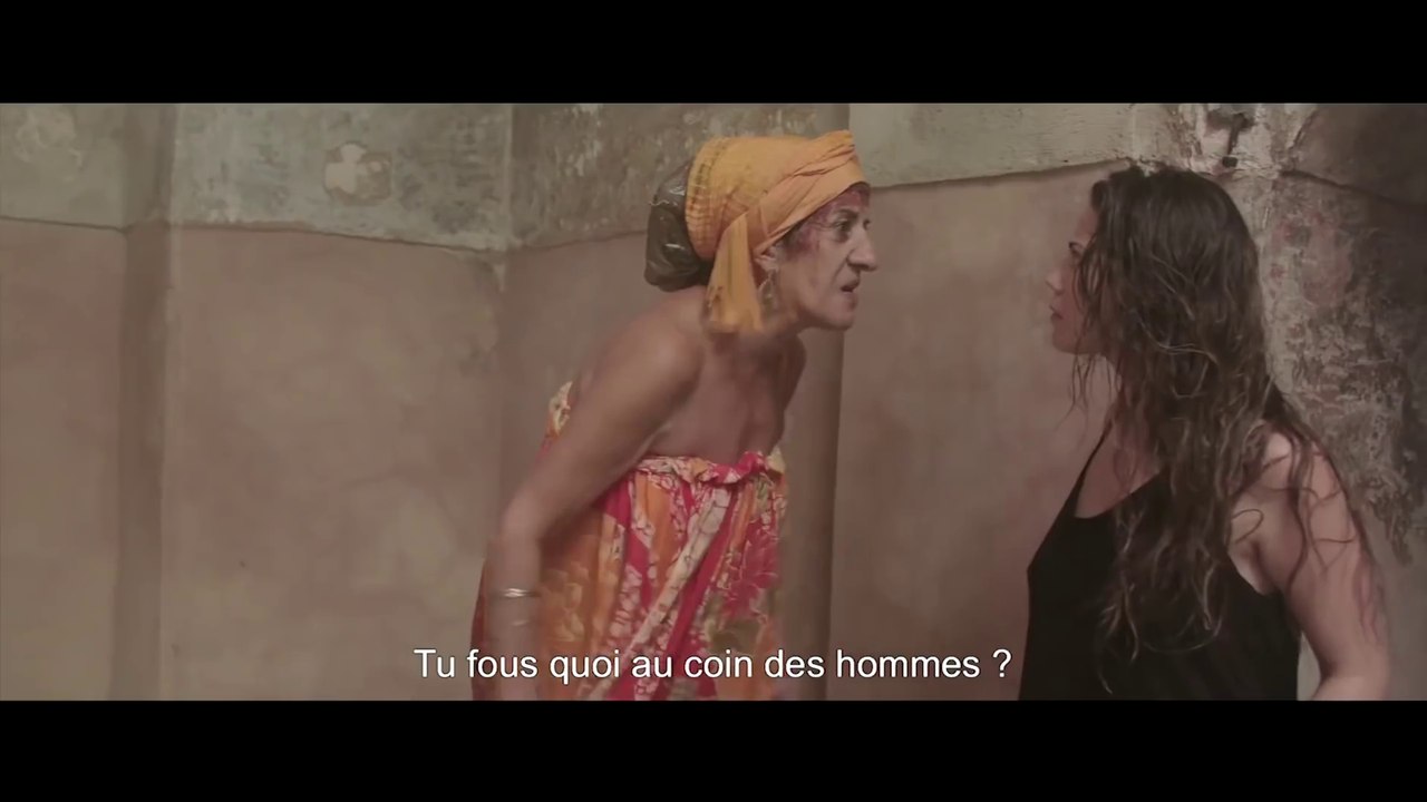 À MON ÂGE JE ME CACHE ENCORE POUR FUMER - Extraits du Film