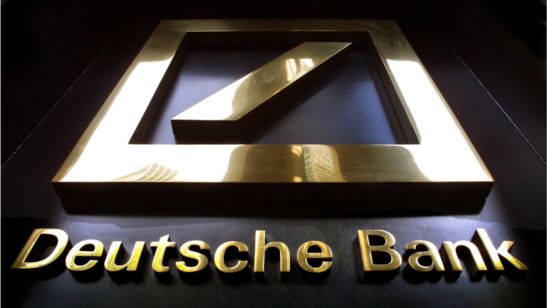Deutsche Bank Shares Fall After Announcing 1 8 Billion Tax Hit
