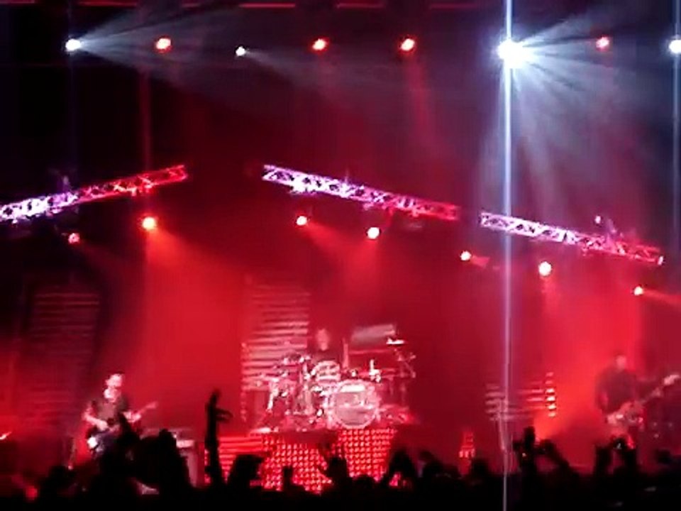 Muse - Hysteria, Trusts Stadium, Waitakere, Auckland, New Zealand  11/23/2007