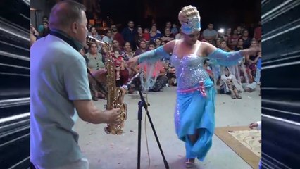 Saksafonu öttüren Roman kızı