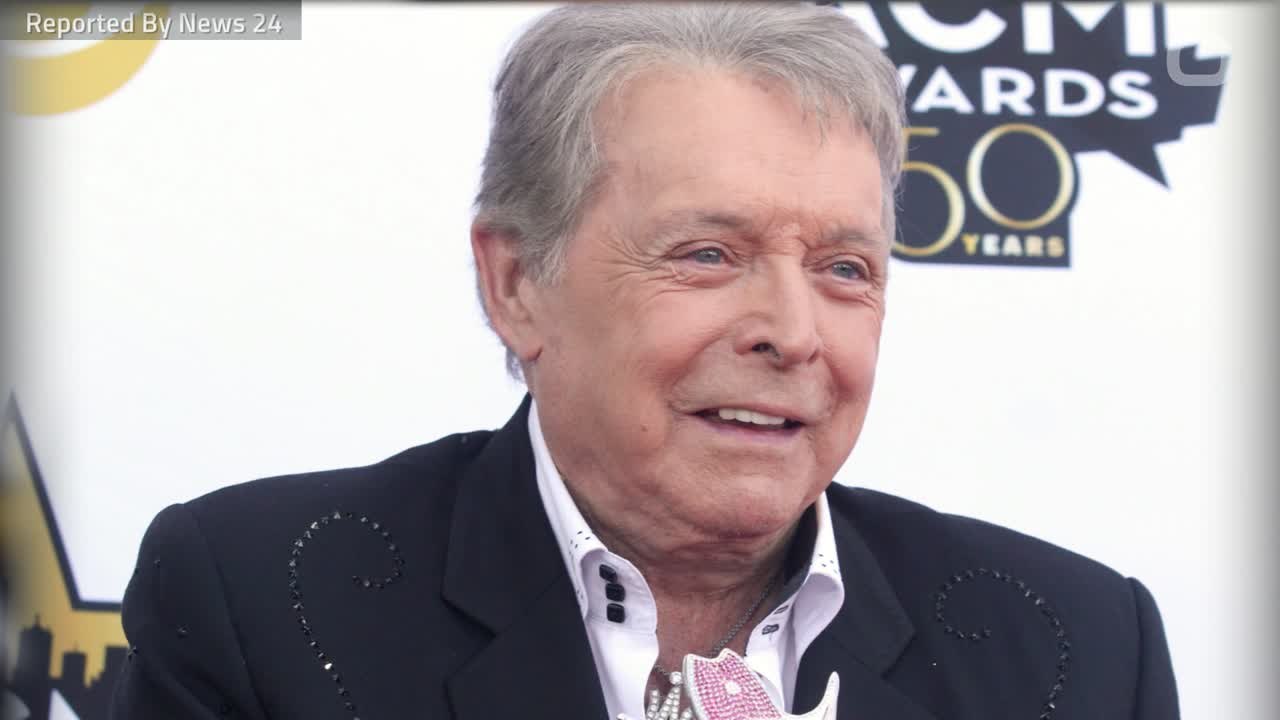 Country Singer Mickey Gilley And Son Injured In Car Accident