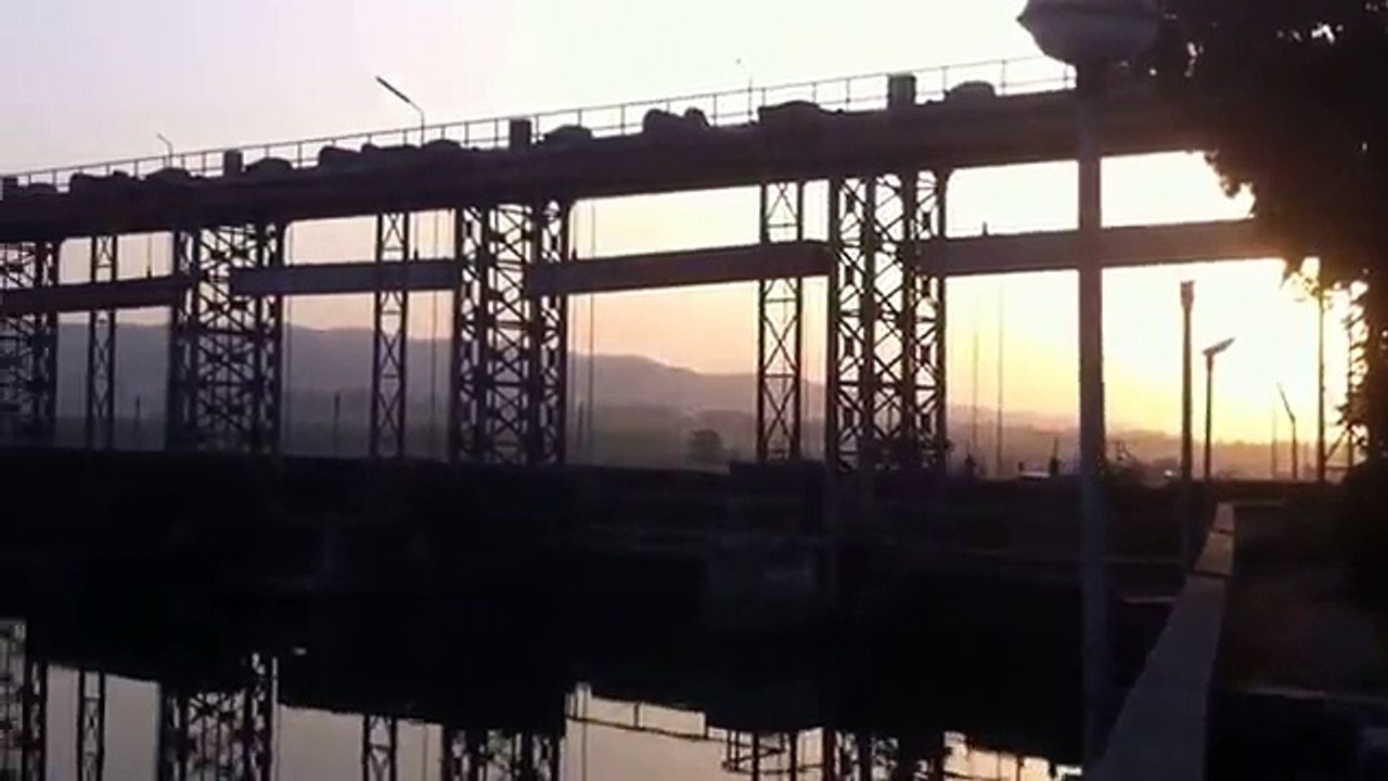 Pong Dam 52 Gates - Himachal Punjab Border Near Talwara - www.holidaytravel.co