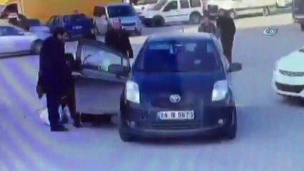 Otomobilin Çarptığı Kadın Kafa Üstü Yere Çakıldı