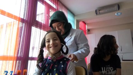 Özel öğrencilerin saç bakımı sevinci