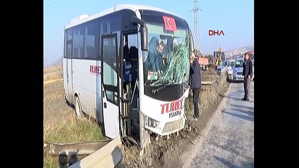 Yolcu minibüsü devrildi: 1 ölü, 4 yaralı