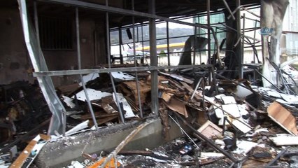 Küle dönen depoda 1,5 milyonluk zarar