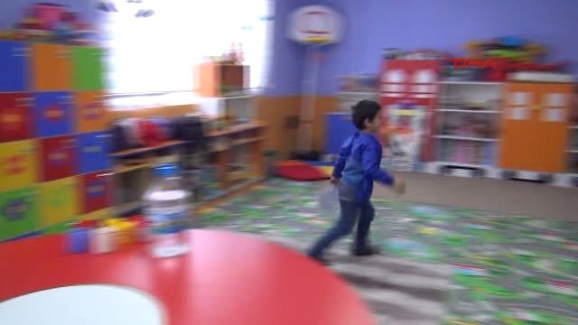 Zonguldak Uzman Çavuş ve Köylüler Kullanılamaz Haldeki Okul Binasını Anasınıfına Dönüştürdü