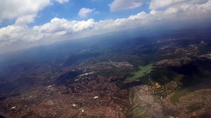 Aterrizaje turbulento en la Ciudad de México