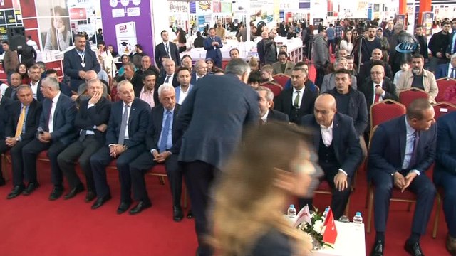 11. Çukurova Kitap Fuarı kapılarını açtı