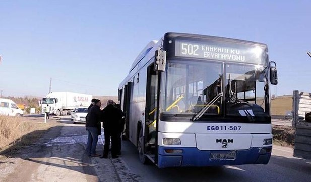Ankara'da TIR halk otobüsüne çarptı