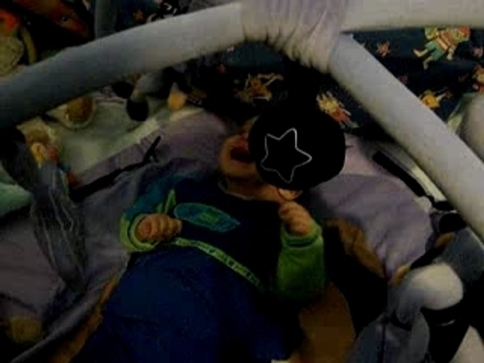 Vidéo premier fou rire de vincent