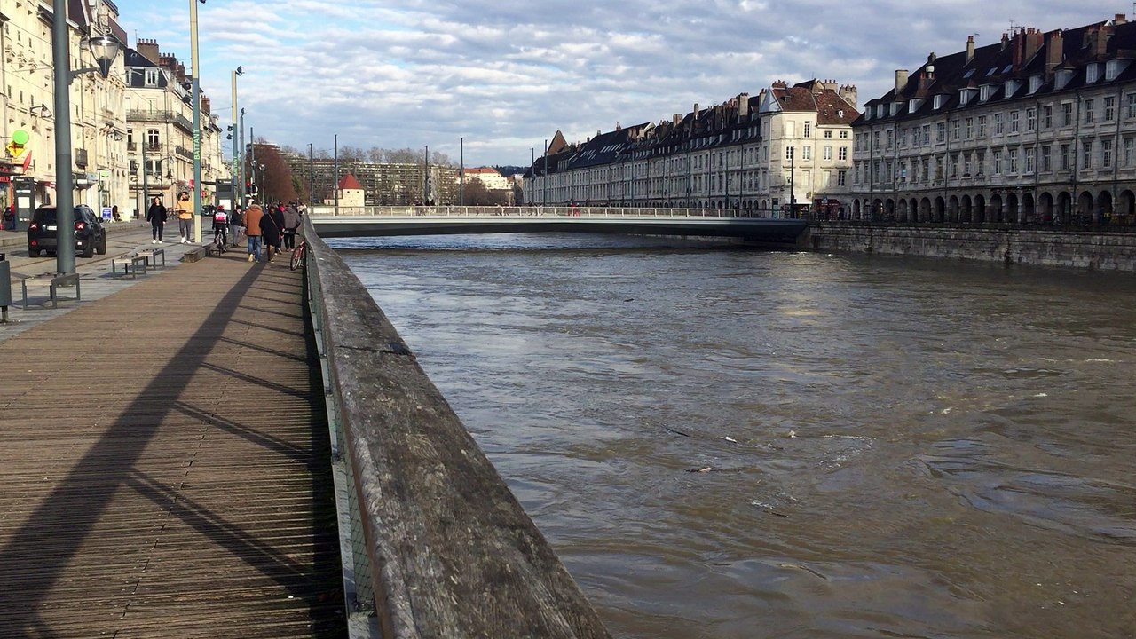 Besançon : le Doubs déborde