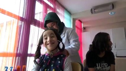 Özel Öğrencilerin Saç Bakımı Sevinci