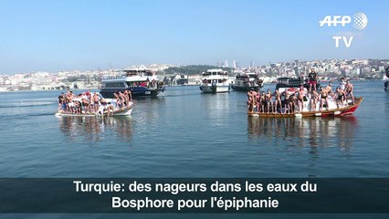 Turquie: des nageurs dans les eaux du Bosphore pour l'épiphanie