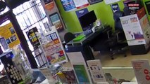 Texas : Une vendeuse enferme un braqueur dans son magasin (vidéo)