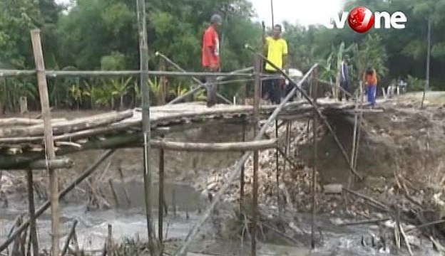 Jembatan Putus, Satu Desa Terisolir